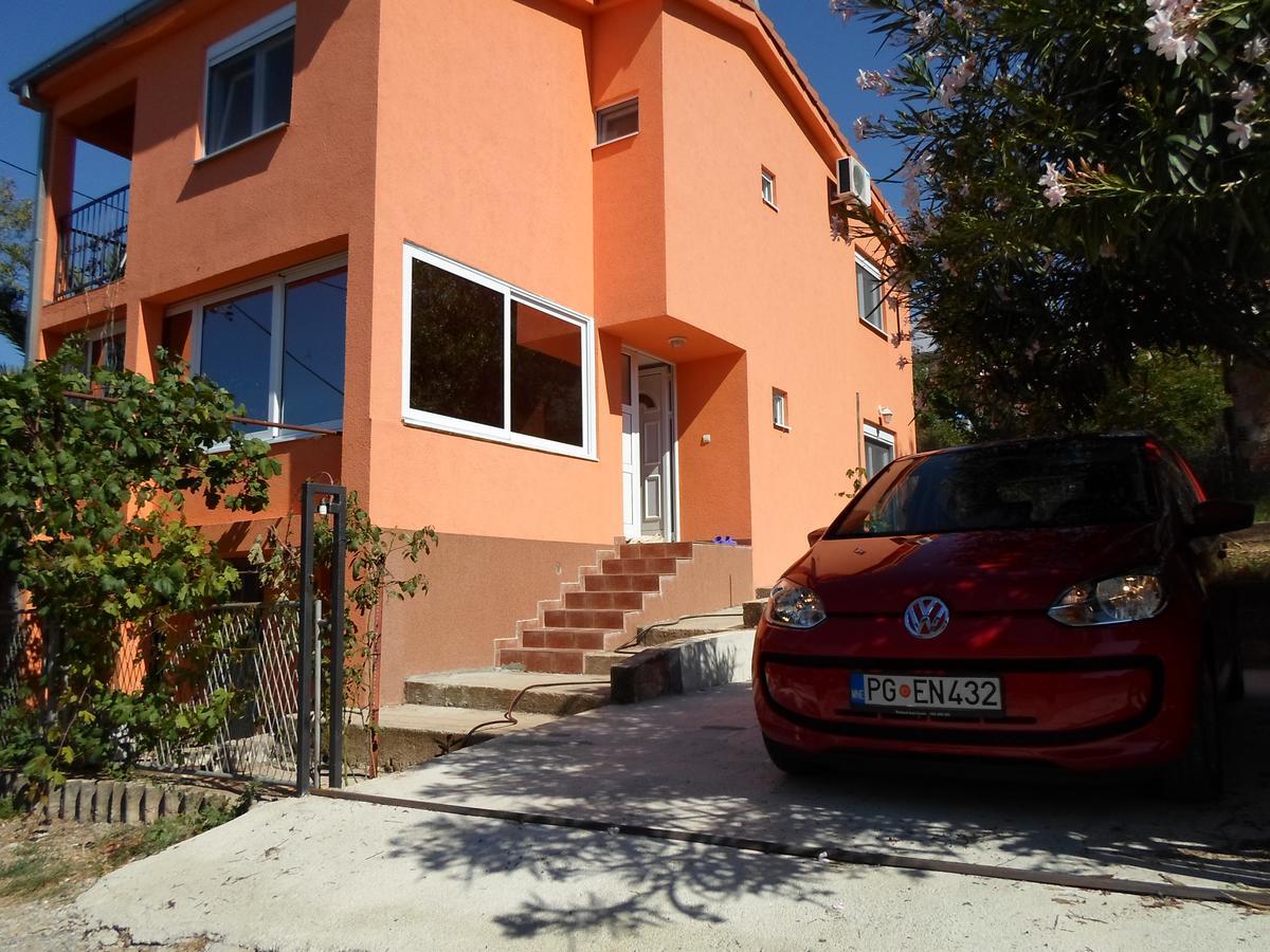 Holiday Home Orange يوتجيها المظهر الخارجي الصورة