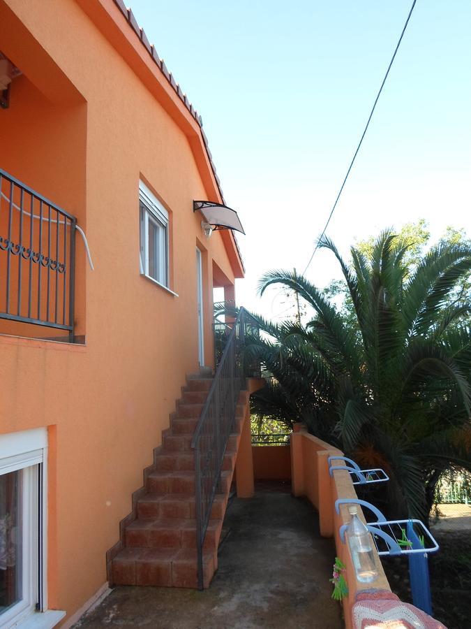 Holiday Home Orange يوتجيها المظهر الخارجي الصورة